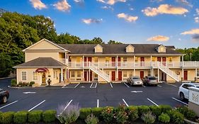 At 9 Motel Near Freehold I-195